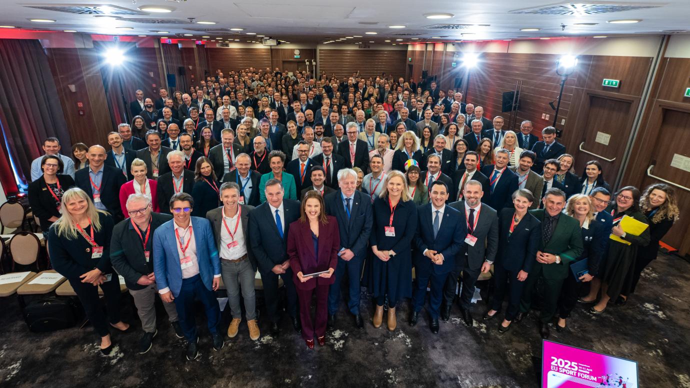 Sport forum family photo